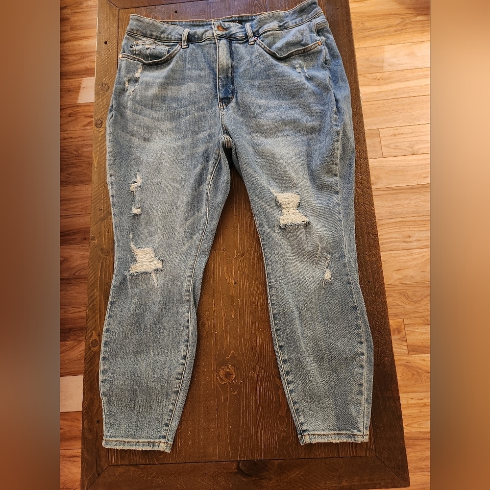 Judy Blue Control Top Skinny Distressed  Jeans Size 22W